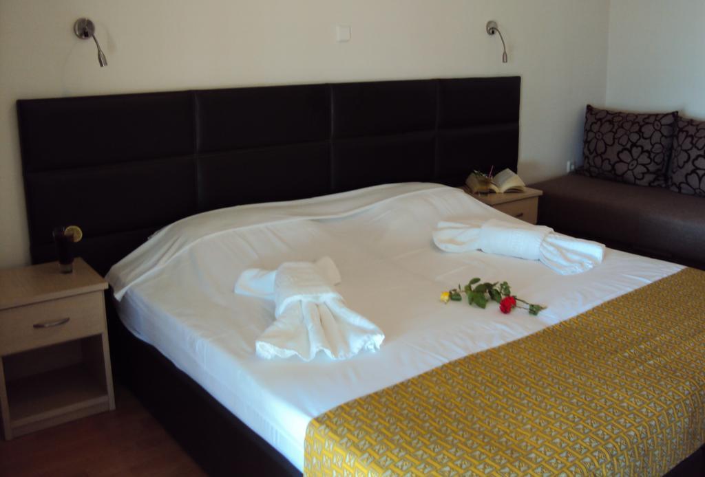 Aitheron Hotel Air Park Zervi 외부 사진
