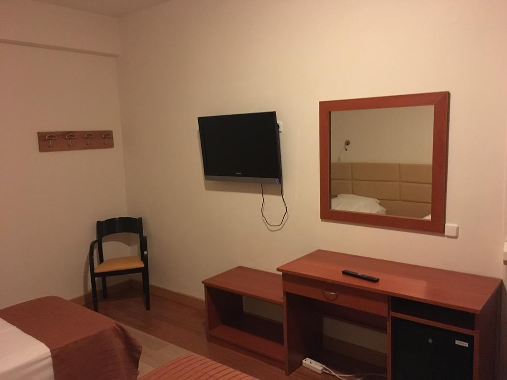 Aitheron Hotel Air Park Zervi 외부 사진
