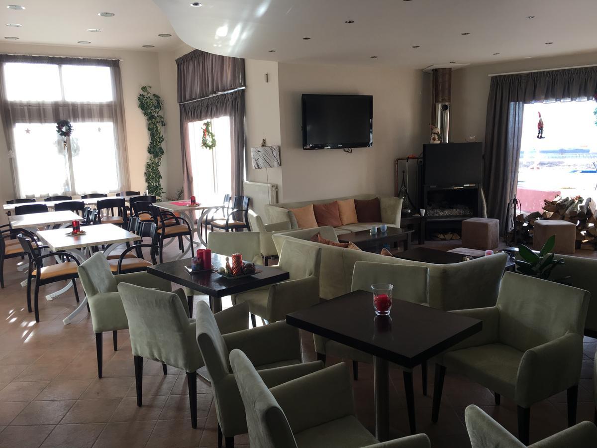 Aitheron Hotel Air Park Zervi 외부 사진