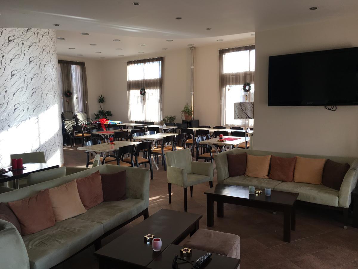 Aitheron Hotel Air Park Zervi 외부 사진